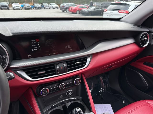 Used 2019 Alfa Romeo Stelvio Ti w/ Nero Edizione image 18