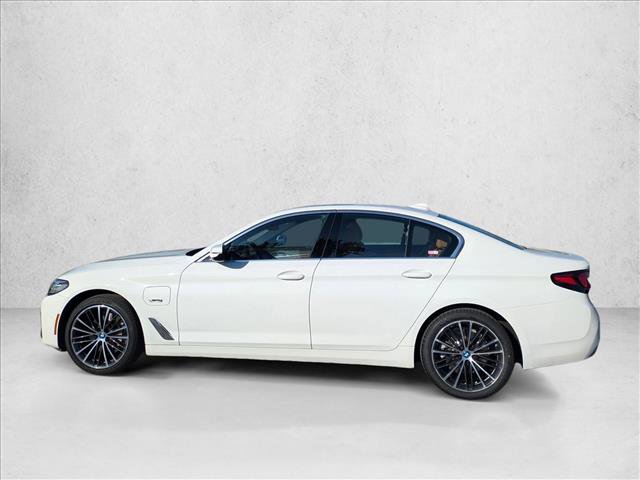 Used 2023 BMW 530e w/ Premium Package image 9