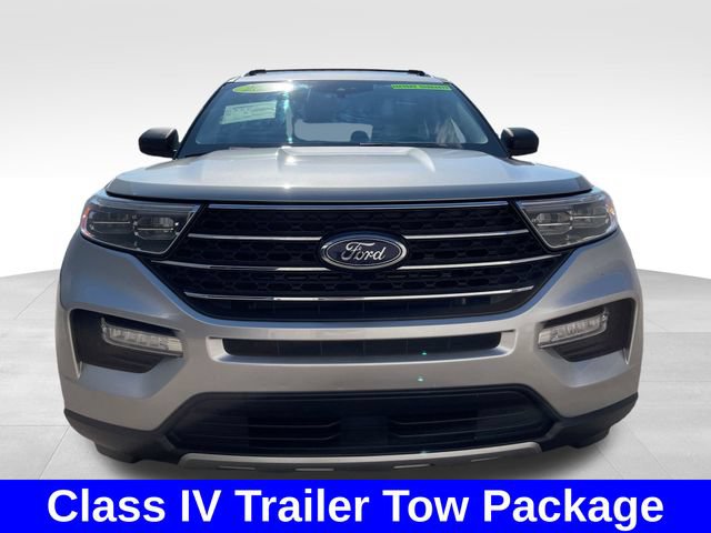 Used 2023 Ford Explorer XLT w/ Equipment Group 202A AWD/4WD image 8