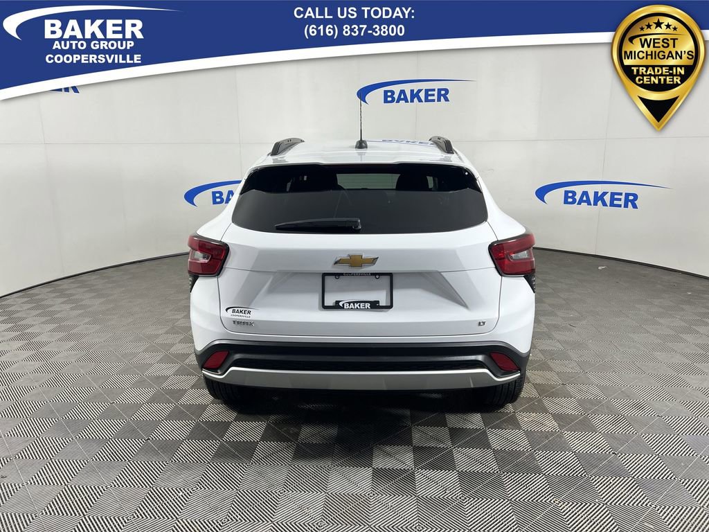 Certified 2024 Chevrolet Trax LT w/ Driver Confidence Package image 8