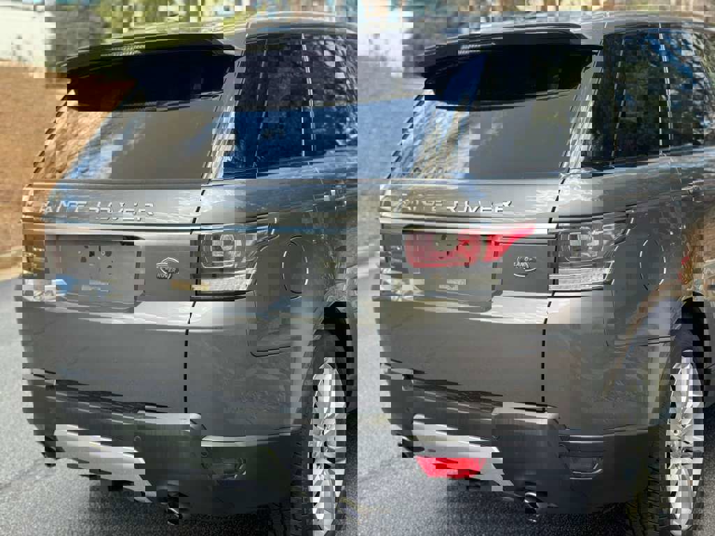 Used 2015 Land Rover Range Rover Sport HSE image 19