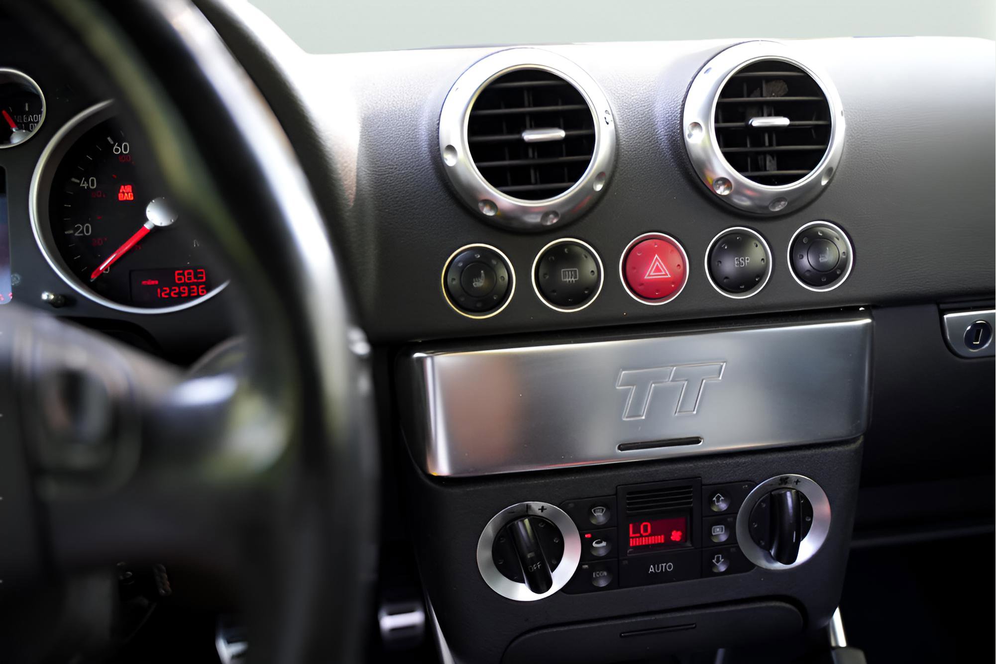 Used 2003 Audi TT 1.8T image 27