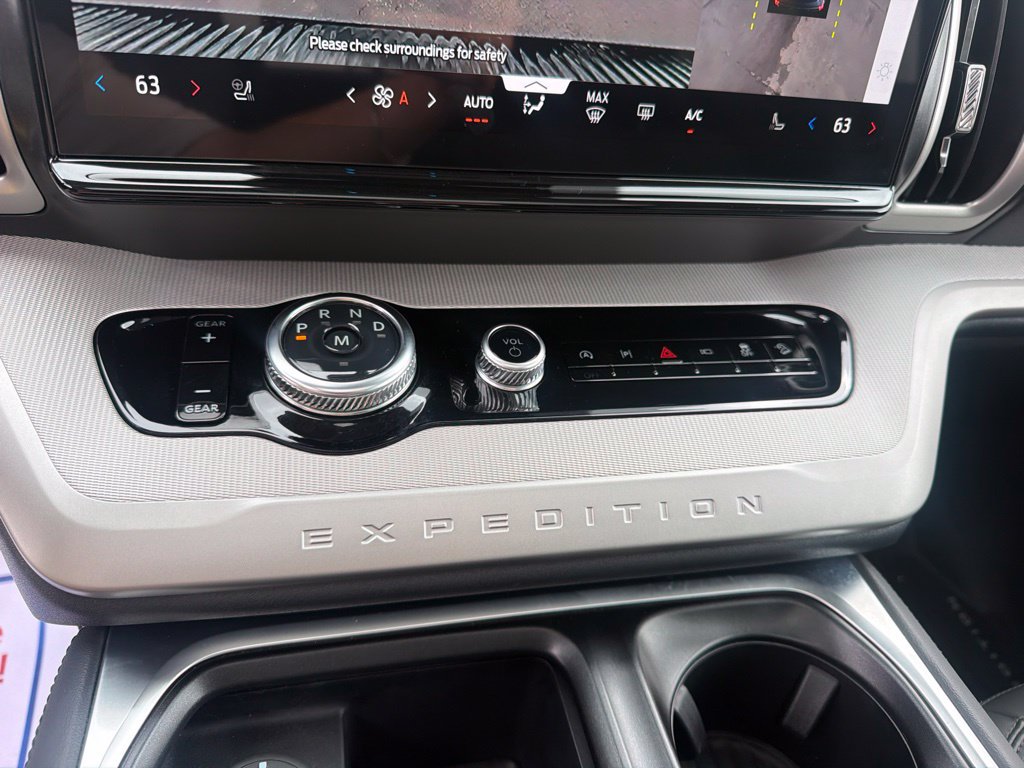 Certified 2026 Ford Expedition Active AWD/4WD image 35