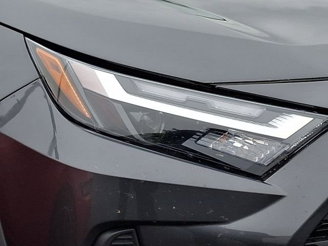 Used 2025 Toyota RAV4 XLE AWD/4WD image 8