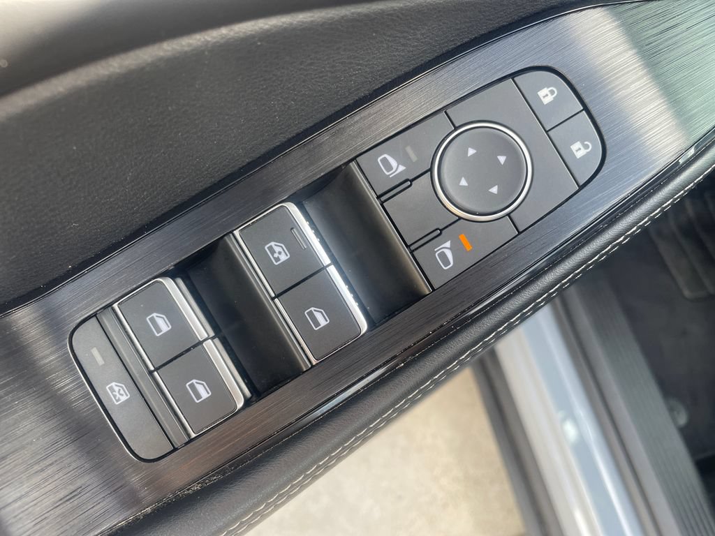 Certified 2024 Nissan Rogue Platinum FWD image 11