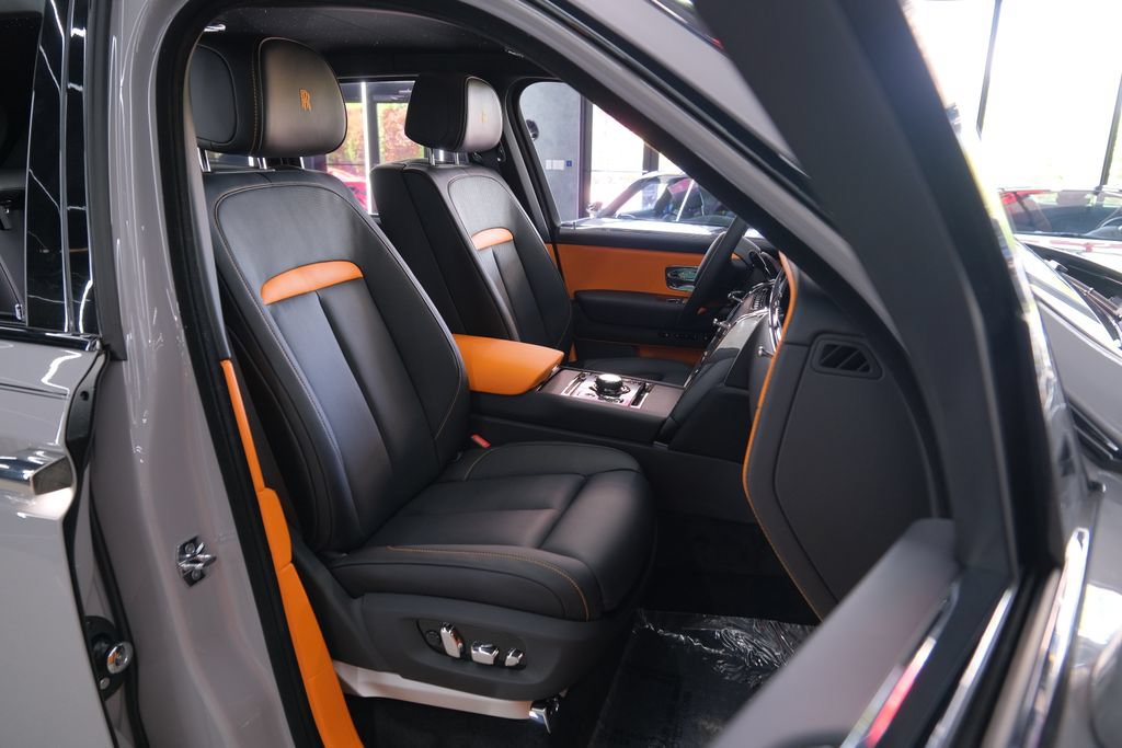 Used 2026 Rolls-Royce Cullinan AWD/4WD image 50