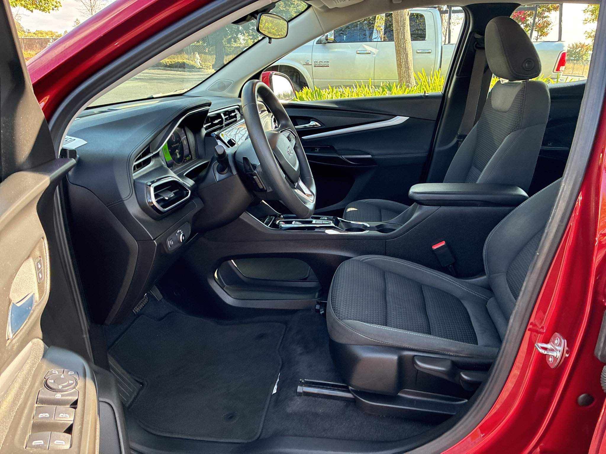 Used 2022 Chevrolet Bolt EUV LT FWD image 15