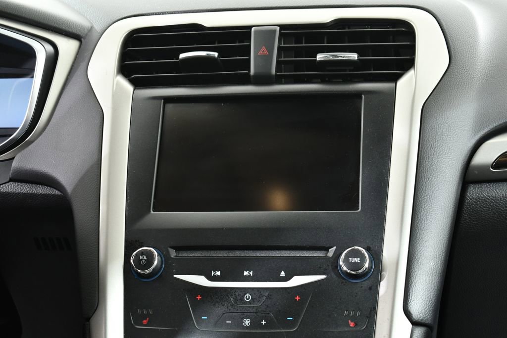 Used 2014 Ford Fusion SE w/ Equipment Group 202A FWD image 9