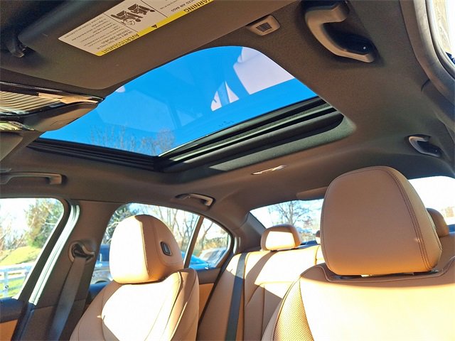 Used 2023 BMW 330i xDrive Sedan w/ Premium Package image 14