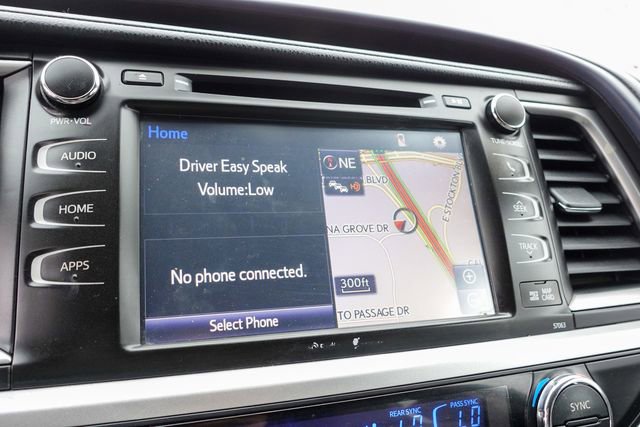 Used 2015 Toyota Highlander XLE image 18