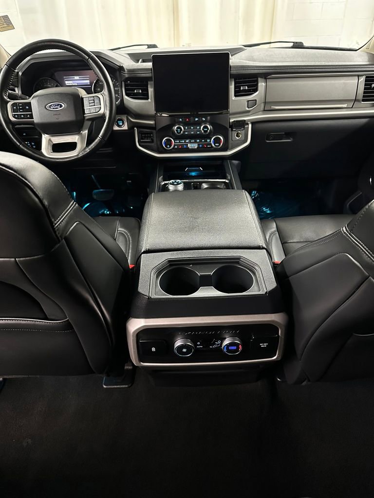 Used 2024 Ford Expedition Max XLT image 26