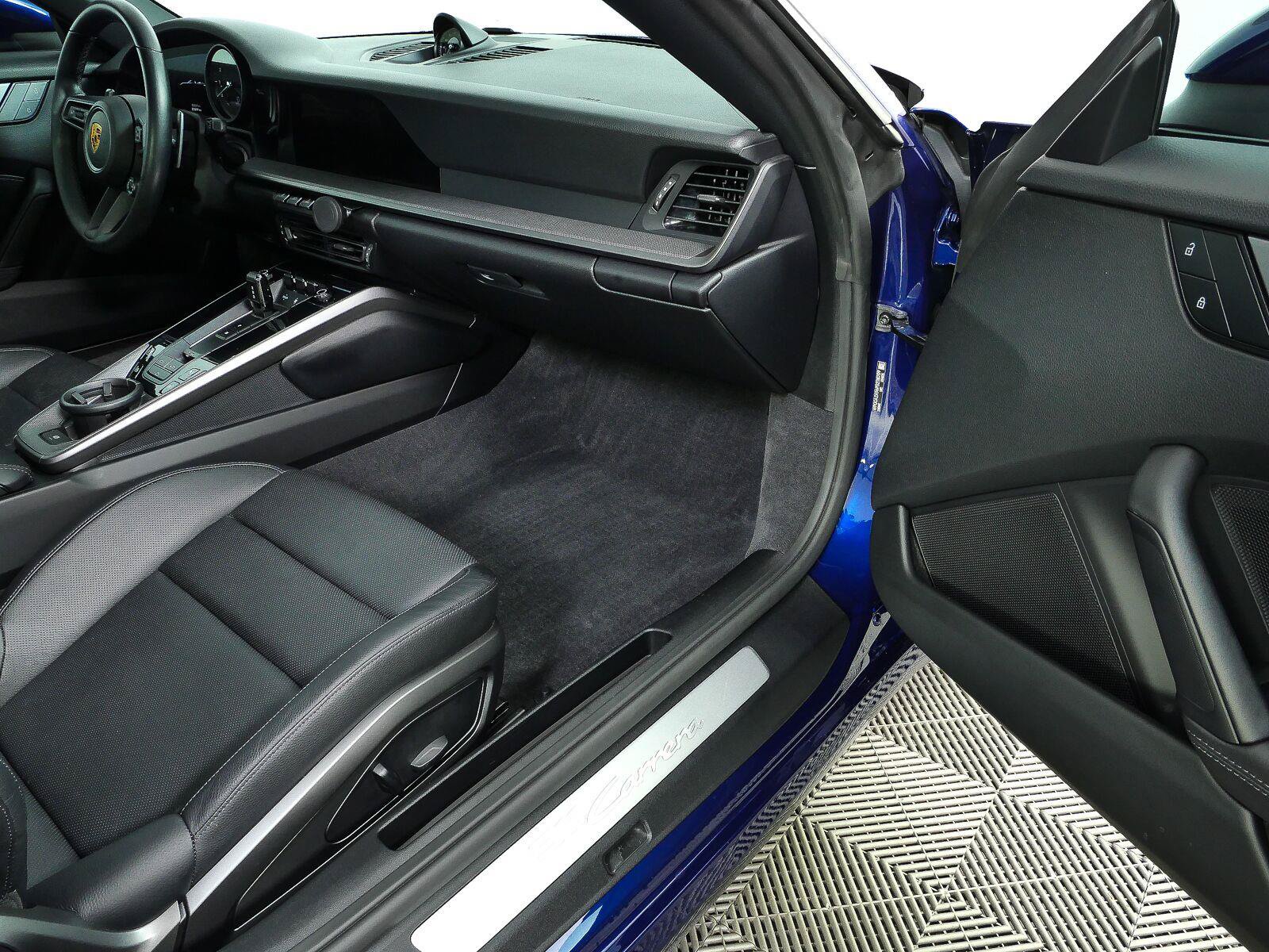 Certified 2023 Porsche 911 Carrera RWD image 21