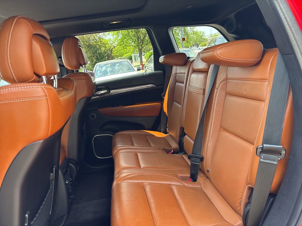 Used 2015 Jeep Grand Cherokee SRT w/ Luxury Group II AWD/4WD image 14