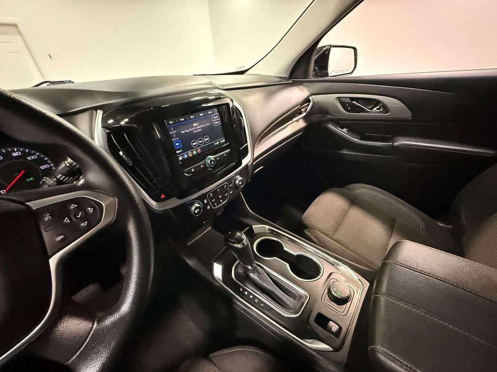 Used 2020 Chevrolet Traverse LS image 82