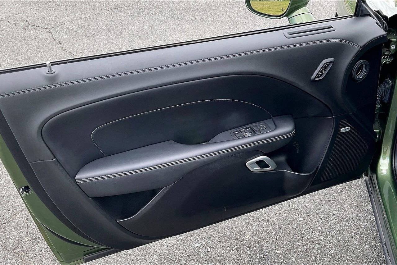 Certified 2022 Dodge Challenger R/T w/ Plus Package image 28