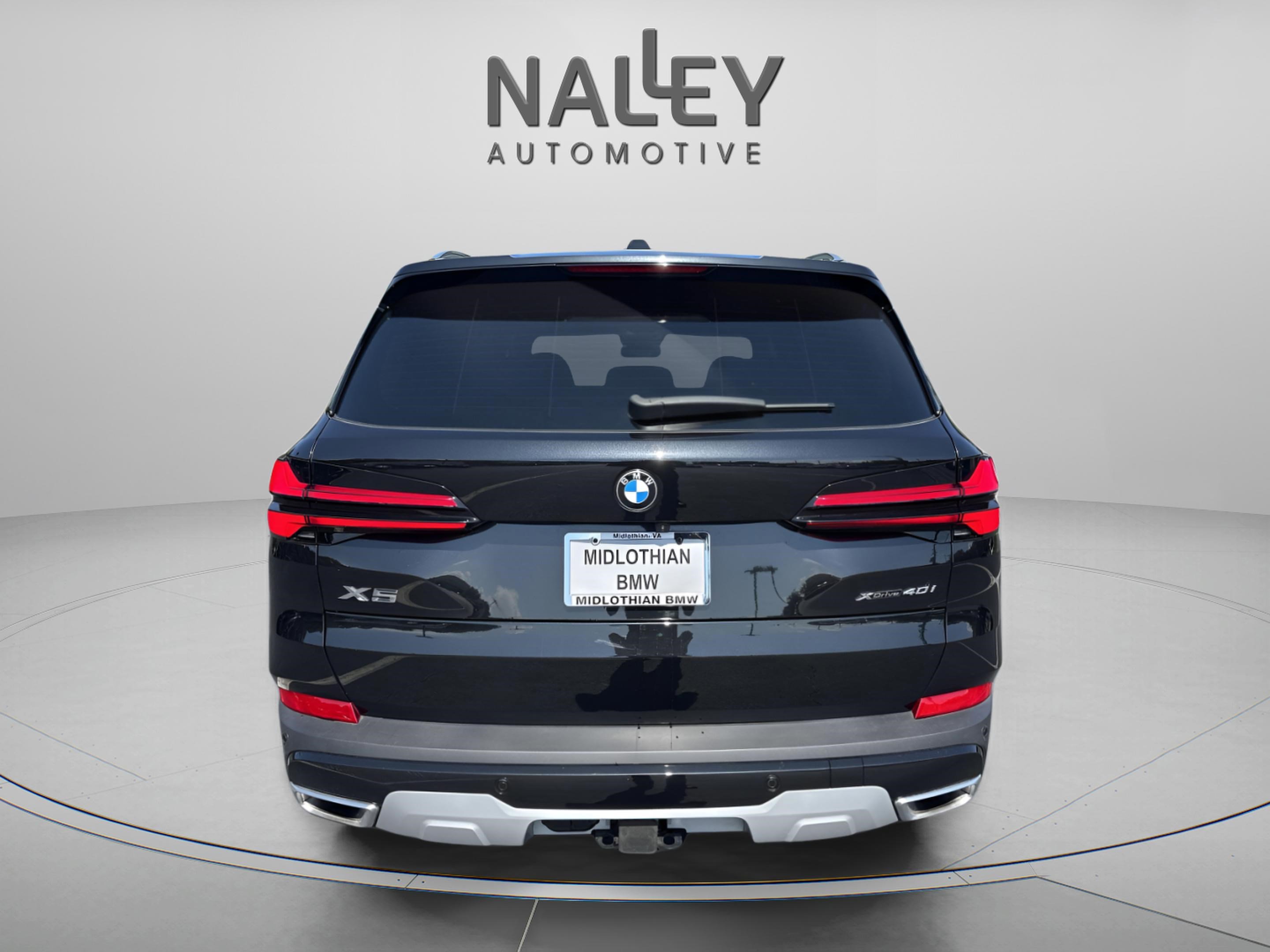 Used 2024 BMW X5 xDrive40i w/ Parking Assistance Package image 4