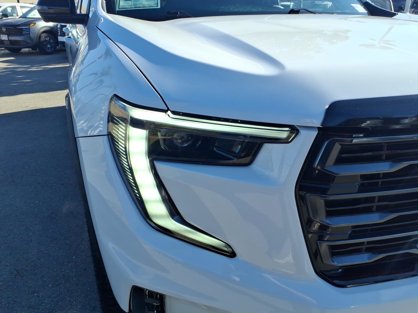 Used 2024 GMC Acadia AT4 image 3