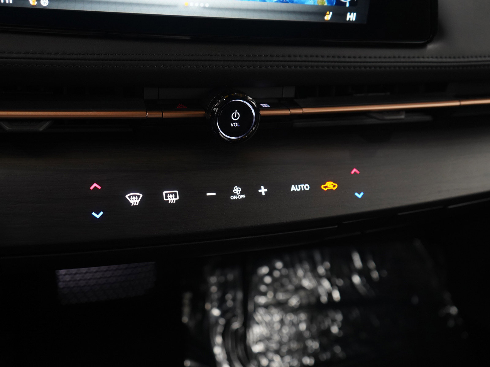 Used 2024 Nissan Ariya AWD image 21