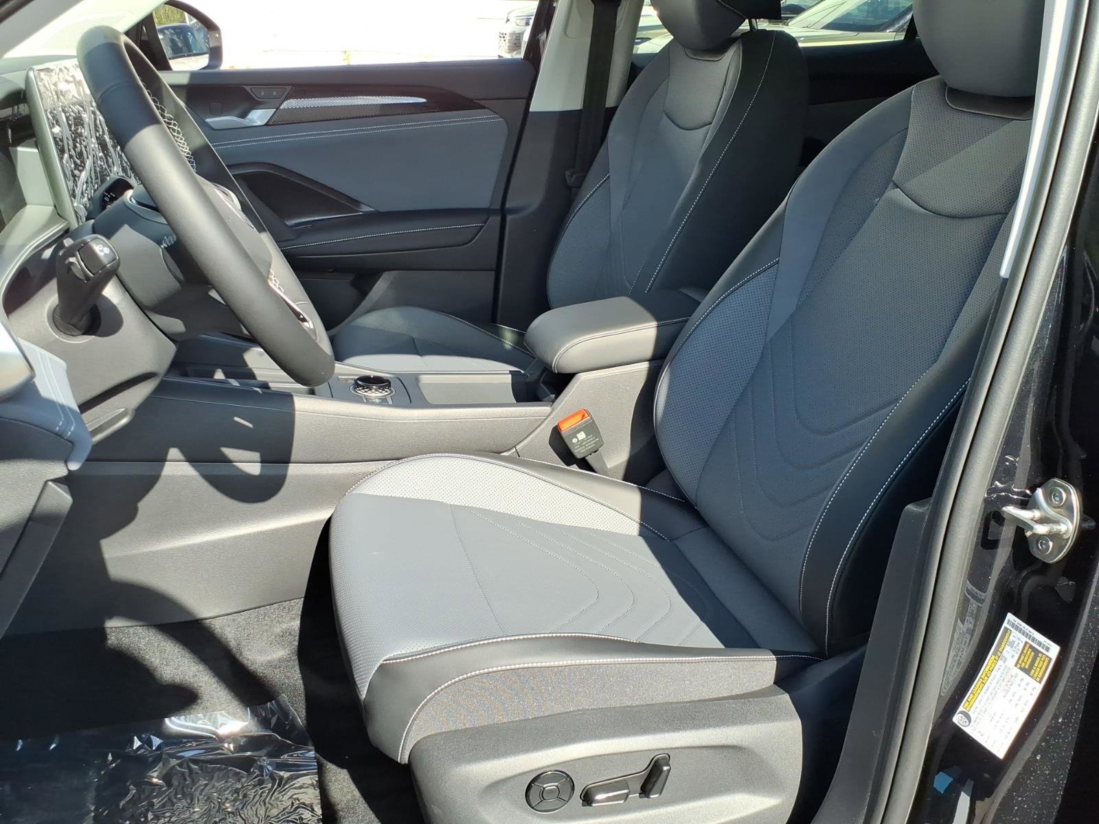 New 2026 Volkswagen Tiguan SE AWD/4WD image 4