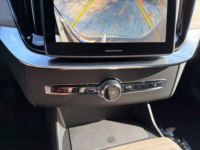 New 2026 Volvo XC90 B6 Plus w/ Protection Package Premier image 25