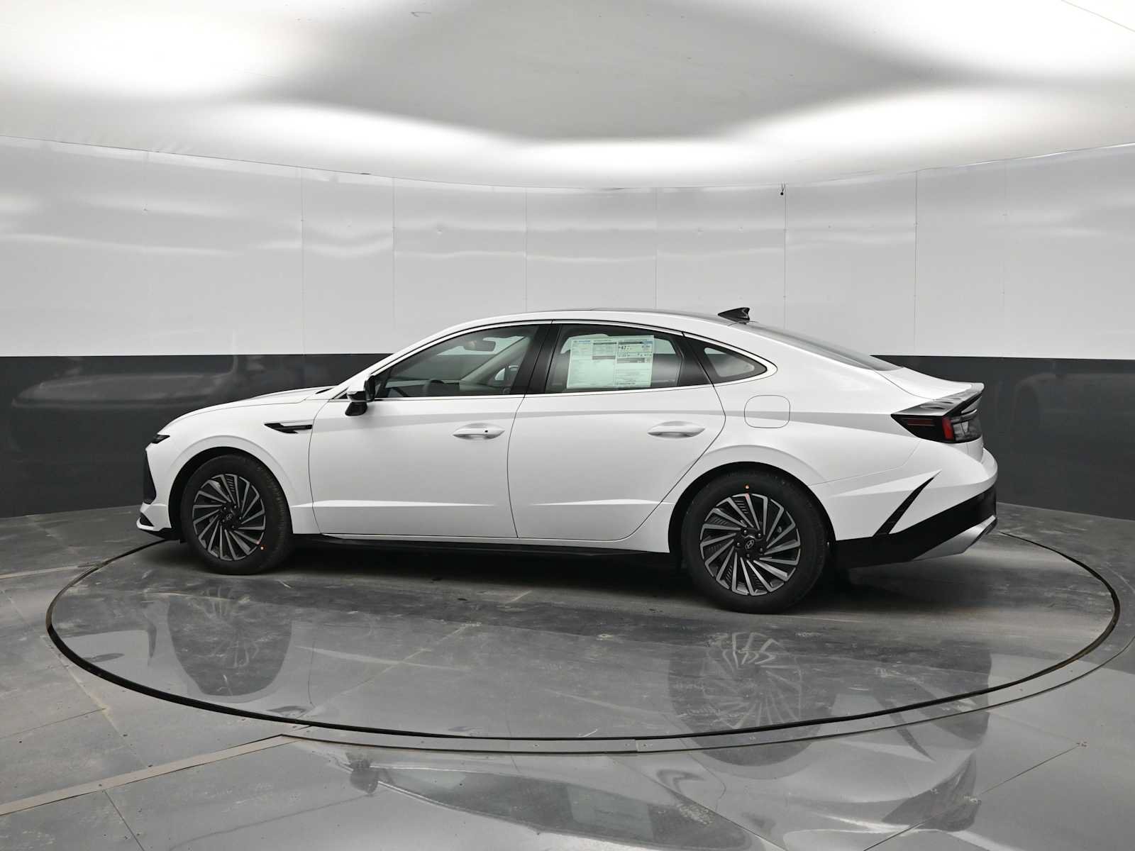 New 2026 Hyundai Sonata SEL FWD image 5