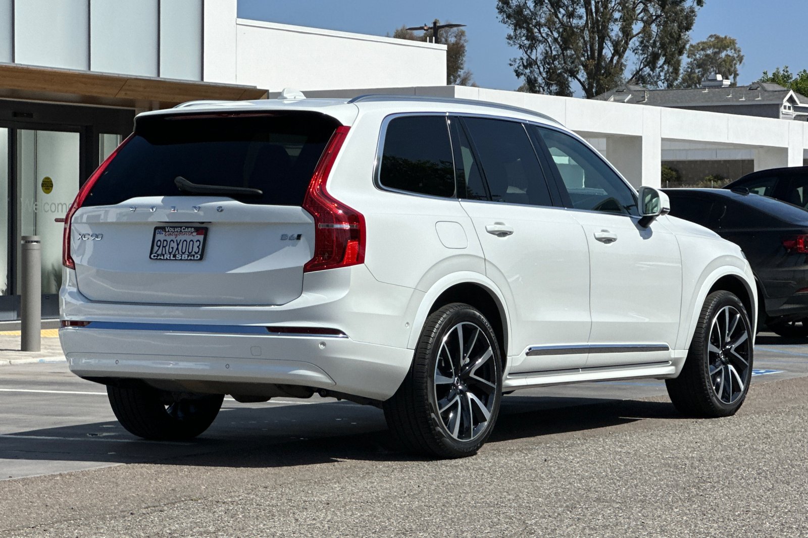 Certified 2025 Volvo XC90 B6 Plus w/ Protection Package Premier AWD/4WD image 4