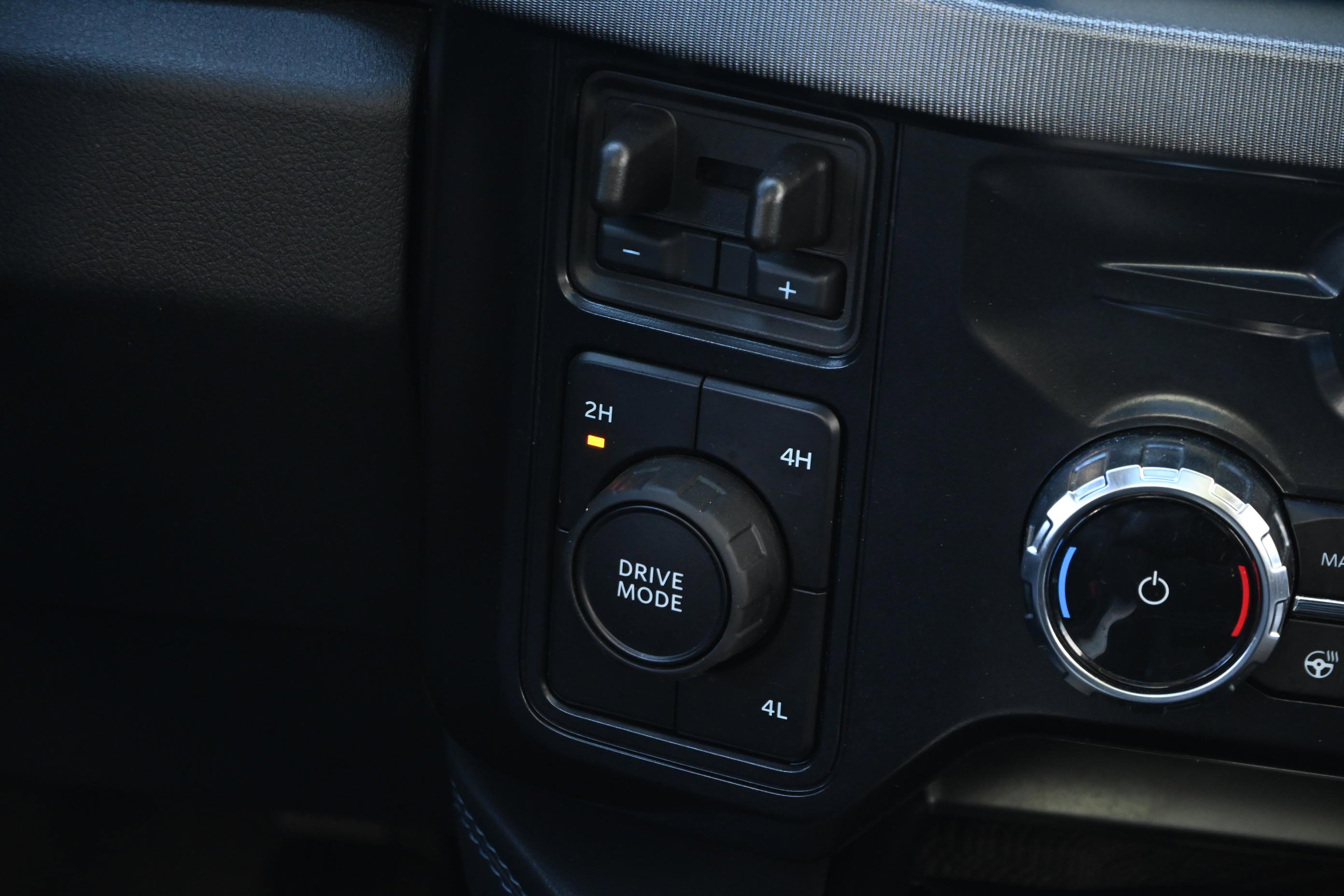 Used 2025 Ford F450 Platinum image 24