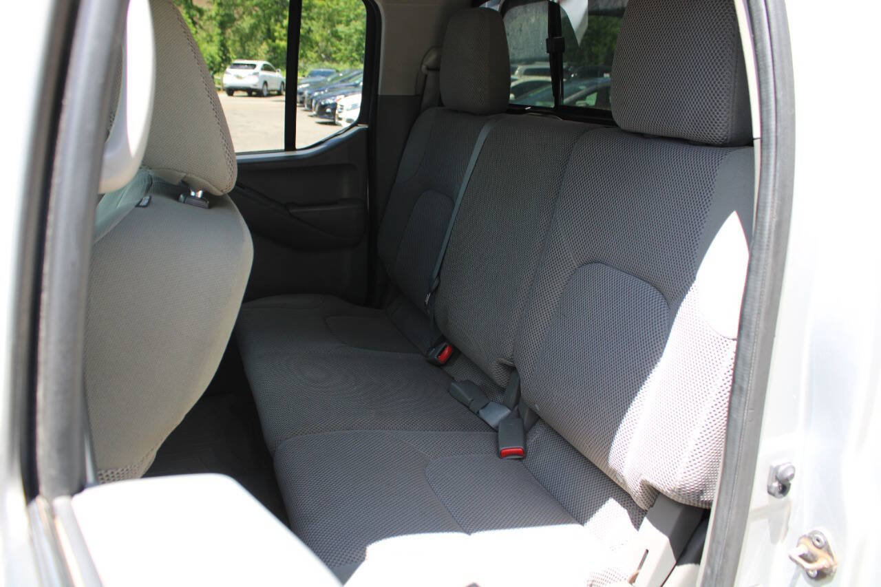 Used 2014 Nissan Frontier SV w/ SV Value Truck Package AWD/4WD image 27