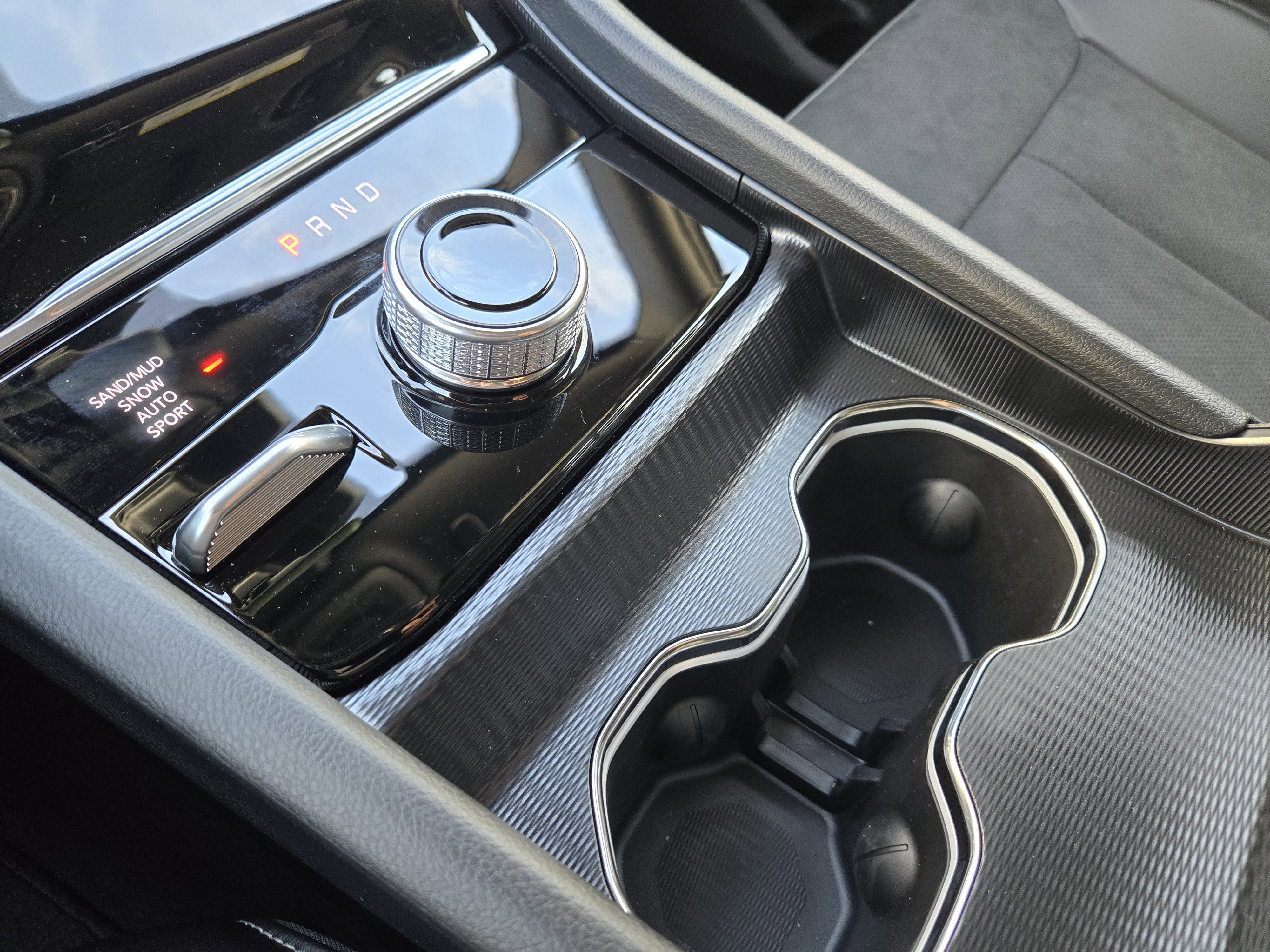 New 2026 Jeep Grand Cherokee Altitude image 17