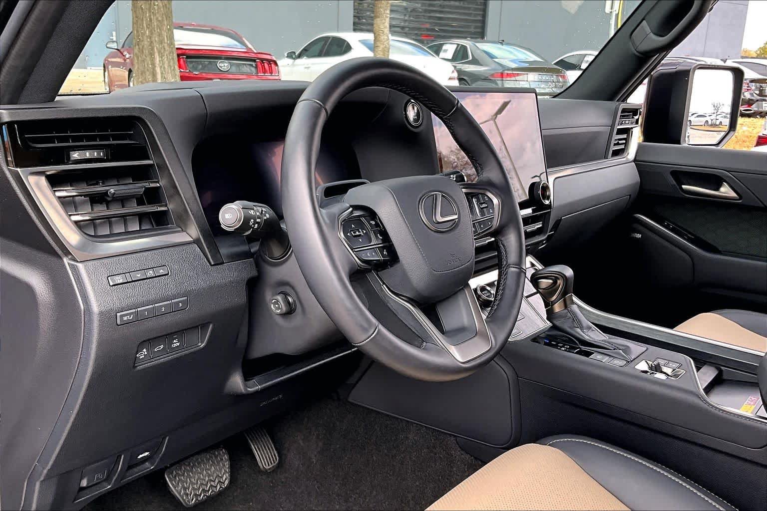 Used 2024 Lexus GX 550 AWD/4WD image 34