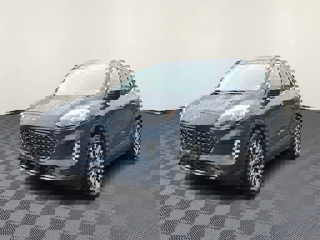 Used 2022 Ford Escape Titanium w/ Class II Trailer Tow Package