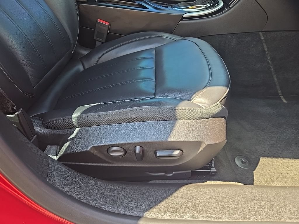 Used 2015 Buick Regal Premium w/ Experience Buick Package FWD image 29
