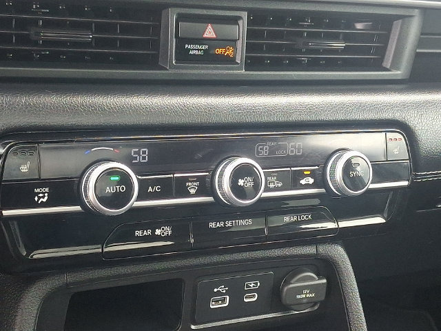 Used 2023 Honda Pilot Touring image 18