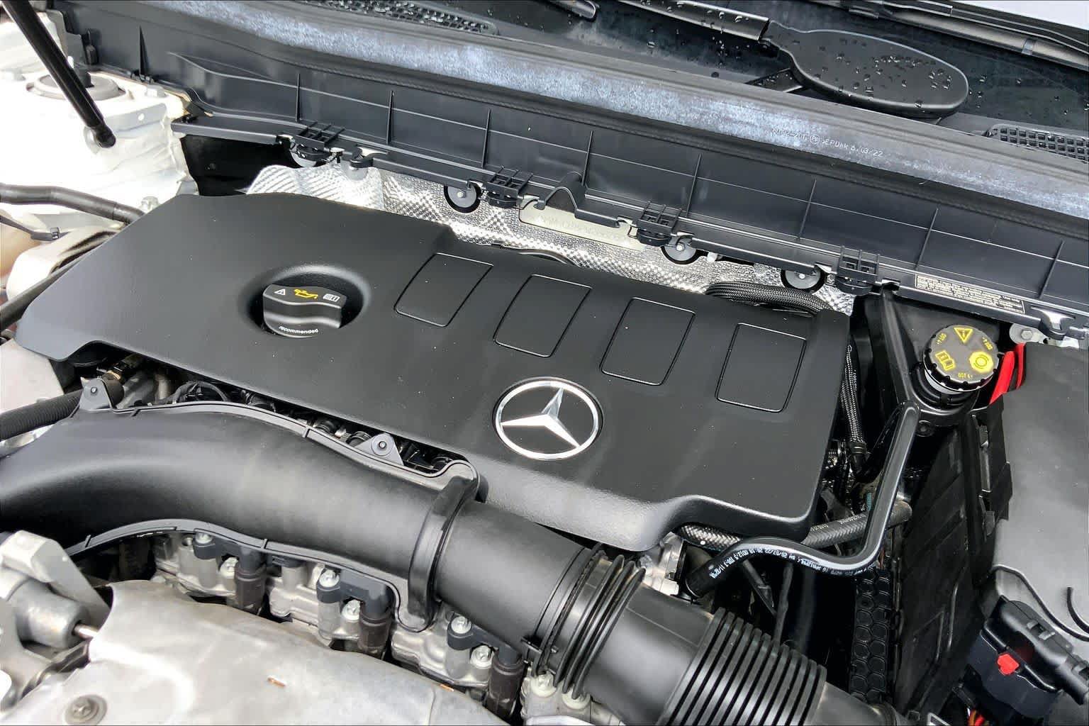 Used 2023 Mercedes-Benz GLB 250 image 33