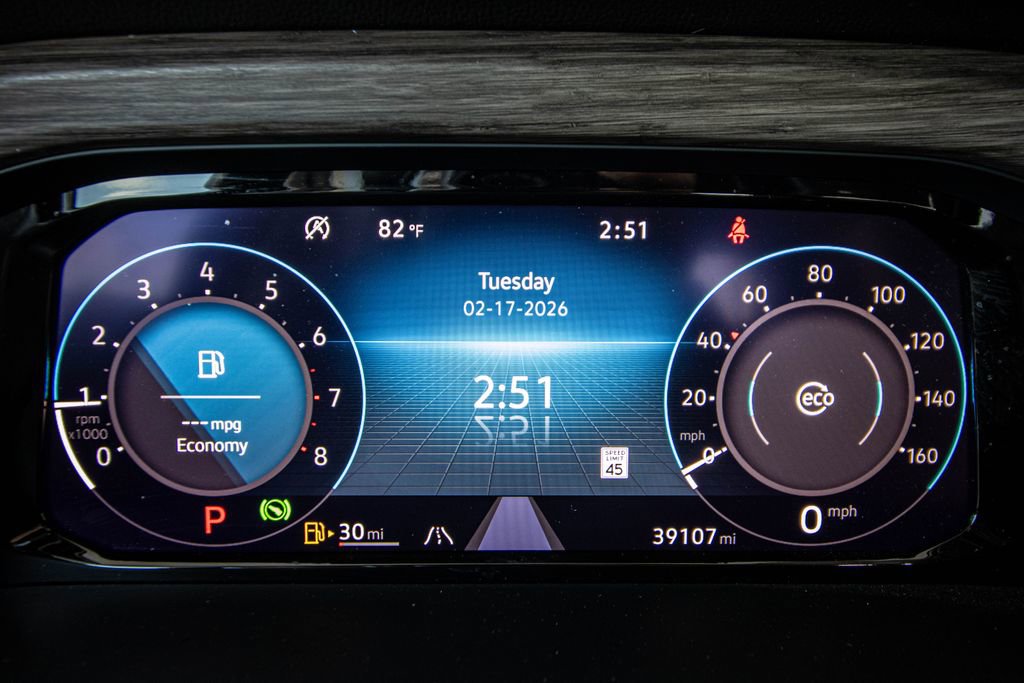 Used 2024 Volkswagen Atlas SEL Premium R-Line image 44