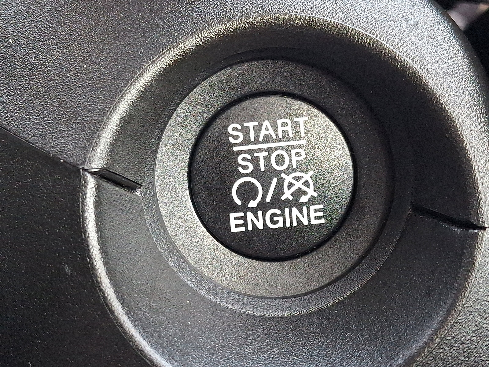 Used 2020 Jeep Compass Latitude w/ Cold Weather Group image 23