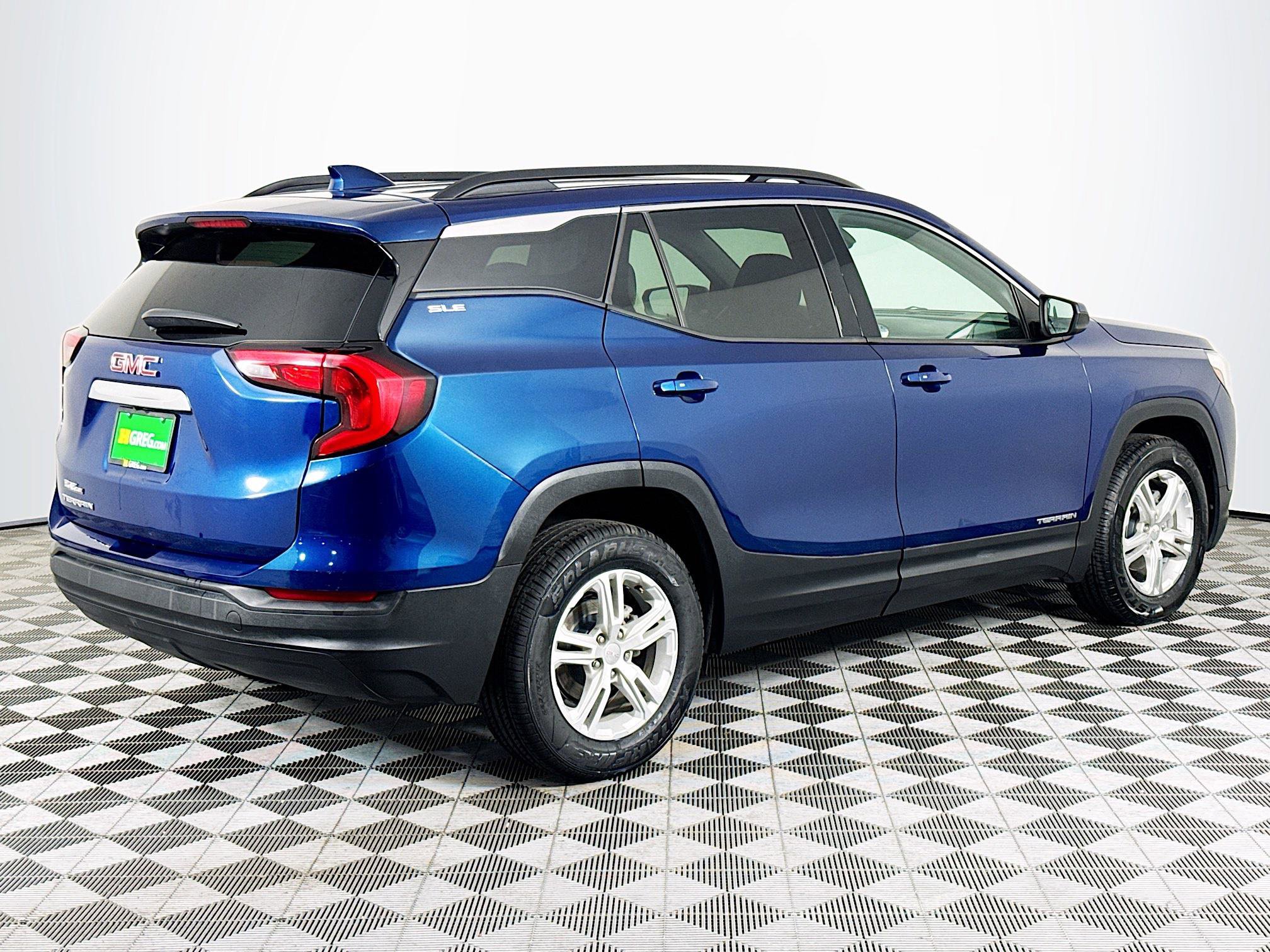 Used 2020 GMC Terrain SLE w/ Driver Convenience Package image 10