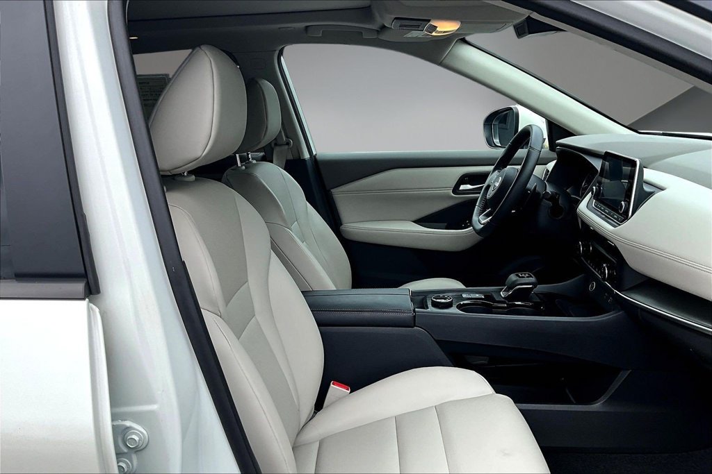 Certified 2023 Nissan Rogue SV w/ SV Premium B Package AWD/4WD image 29