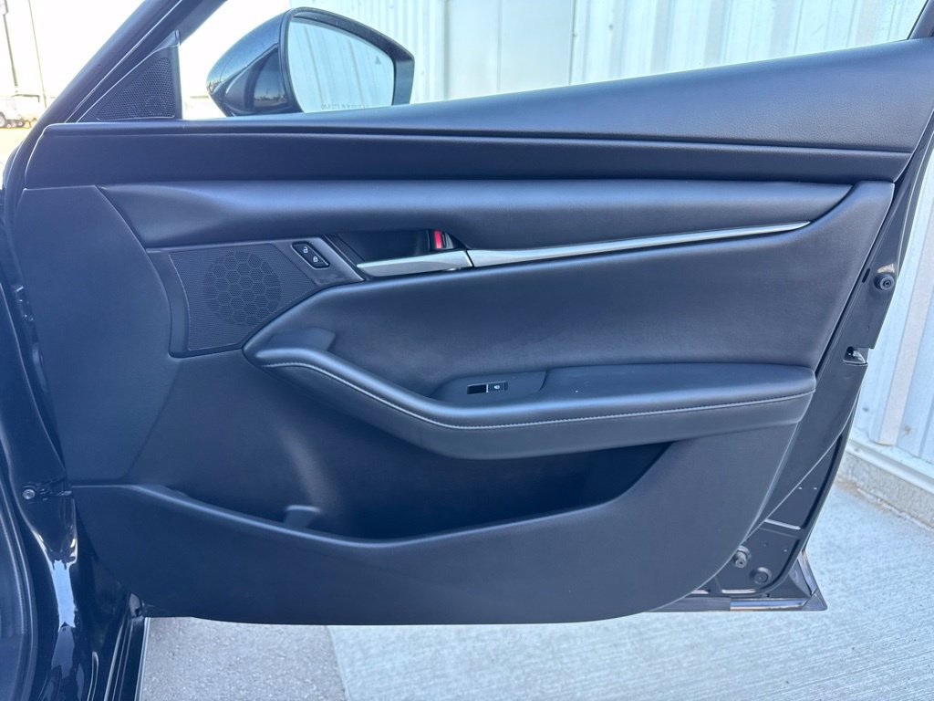 Used 2022 MAZDA MAZDA3 s FWD image 35