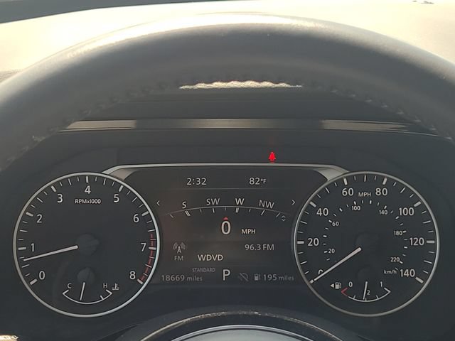 Used 2024 Nissan Pathfinder SL FWD image 15