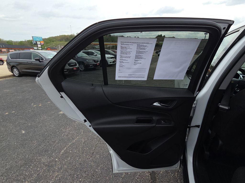 Used 2018 Chevrolet Equinox LT image 26