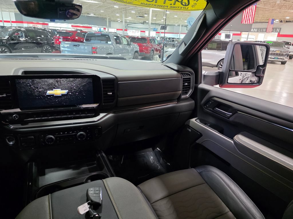 Certified 2024 Chevrolet Silverado 2500 ZR2 w/ Technology Package AWD/4WD image 16
