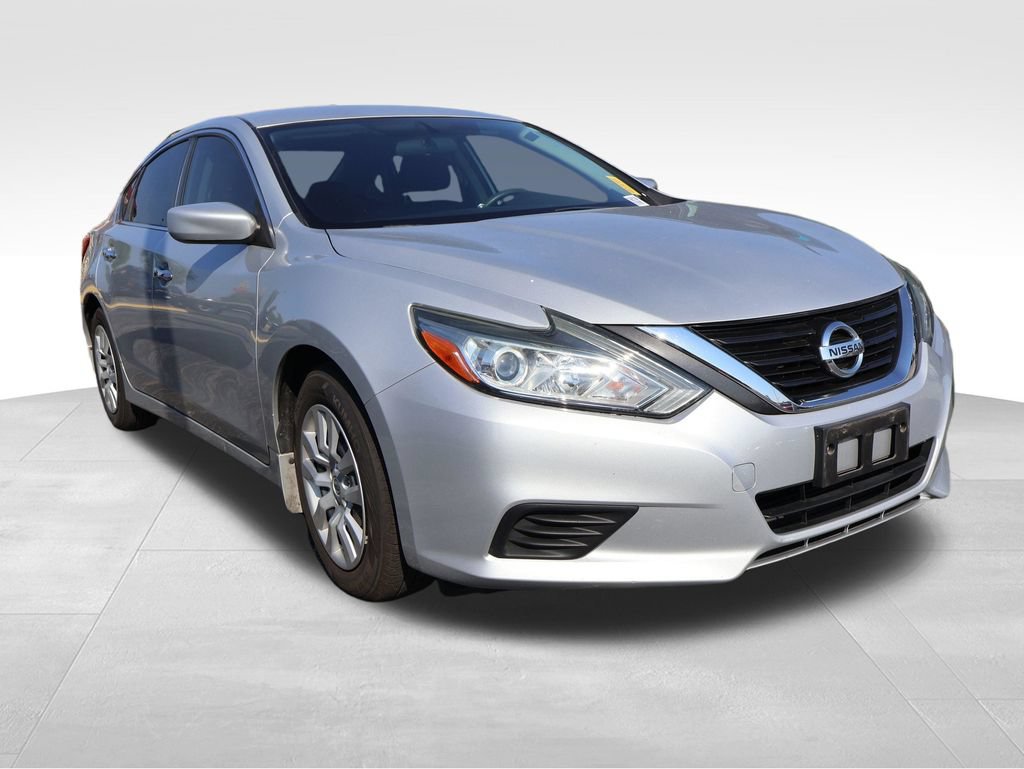 Used 2017 Nissan Altima 2.5 S w/ Power Driver Seat Package FWD image 11
