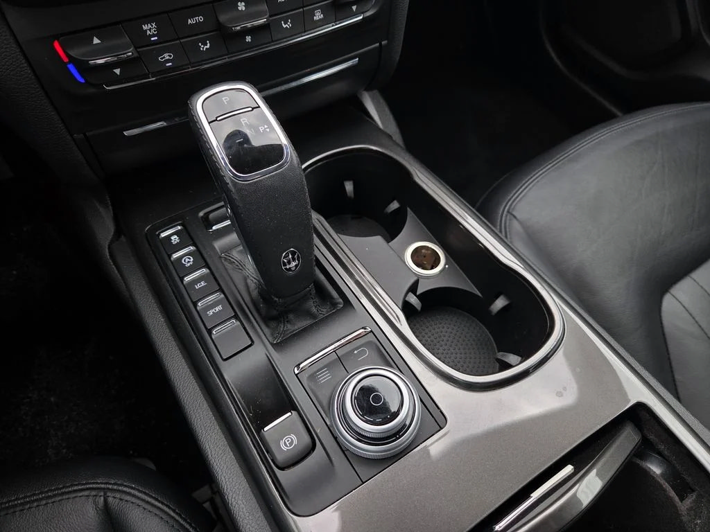 Used 2020 Maserati Ghibli RWD image 25