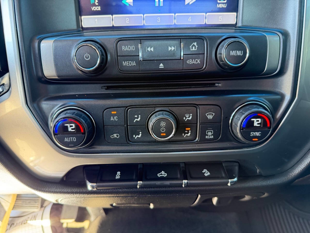 Used 2015 Chevrolet Silverado 2500 LT w/ LT Convenience Package image 34