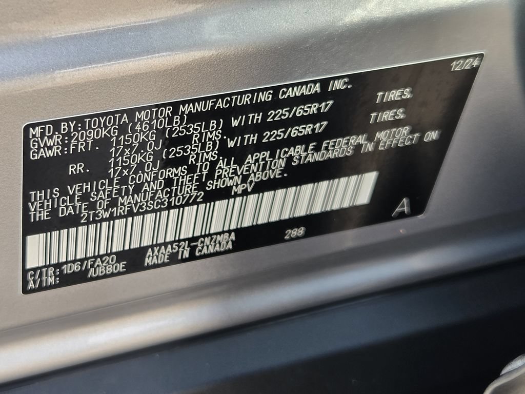 Used 2025 Toyota RAV4 XLE FWD image 32