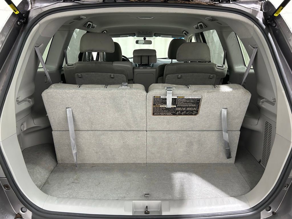 Used 2013 Toyota Highlander Base image 27