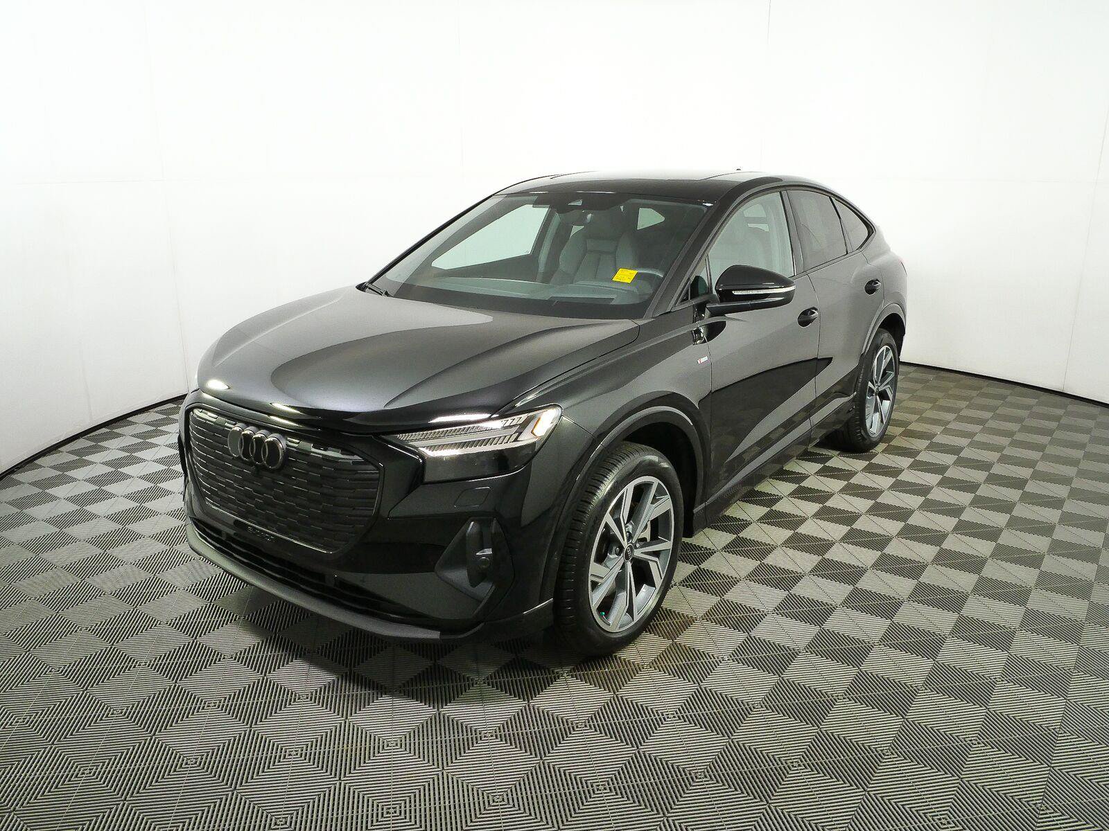 Used 2023 Audi Q4 e-tron Prestige w/ Black Optic Package AWD/4WD image 25