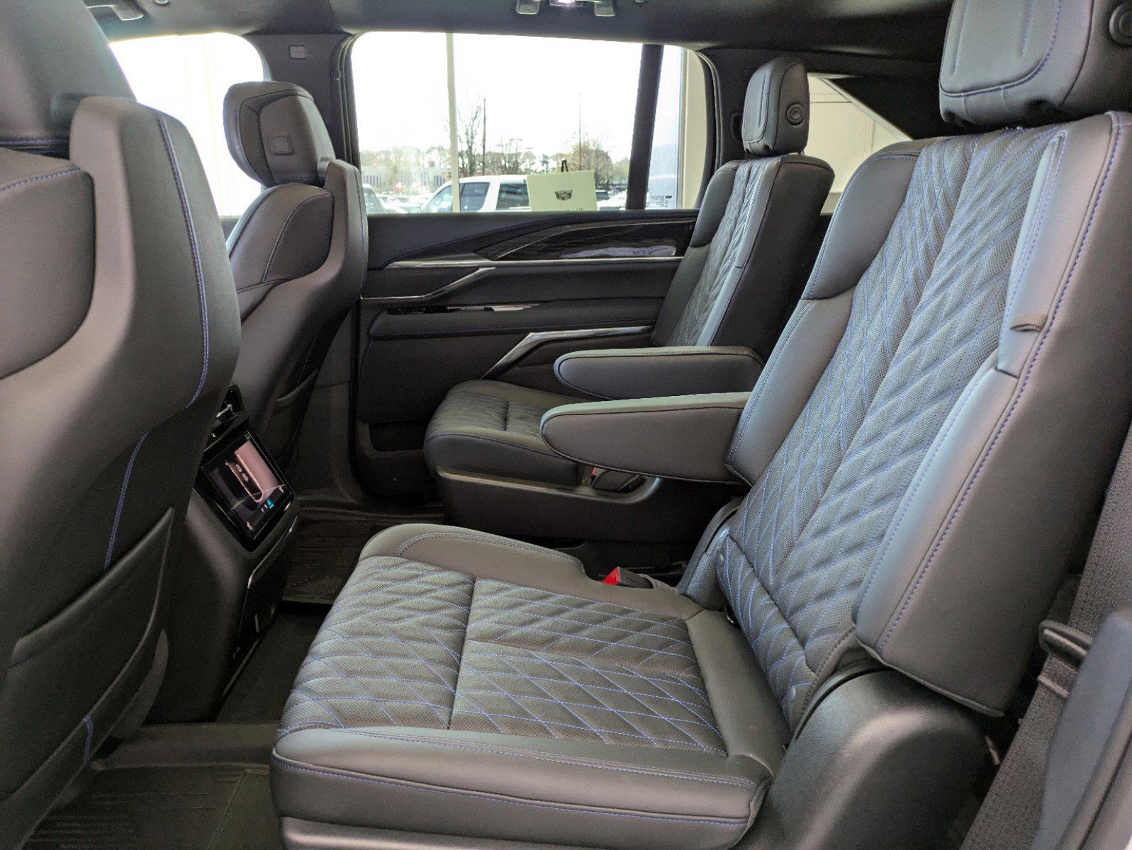 New 2025 Cadillac Escalade IQ Luxury 1 image 8