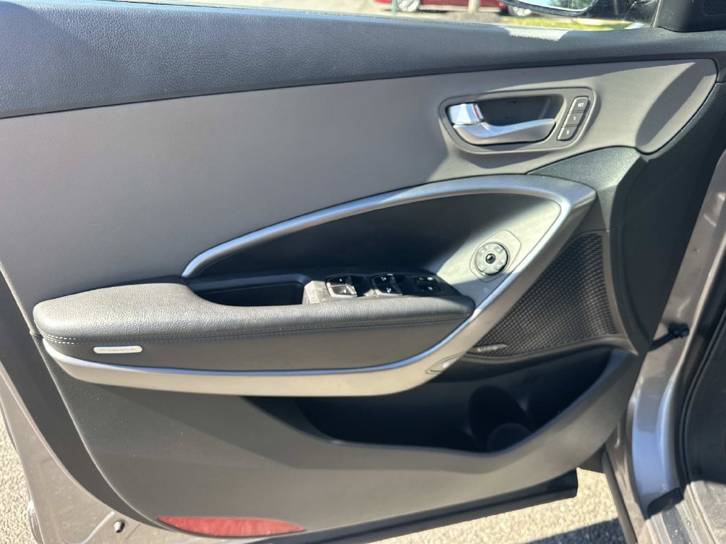 Used 2018 Hyundai Santa Fe Sport w/ 2.4L Tech Package 04 AWD/4WD image 20